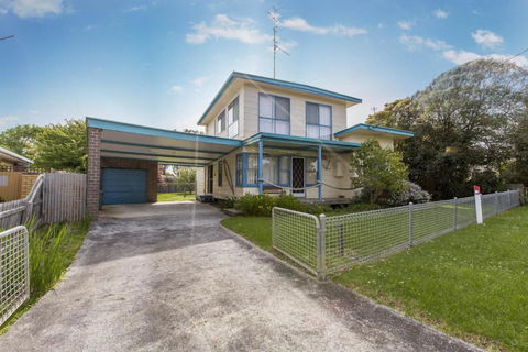HOLIDAY On NAUTILUS INVERLOCH - QLD Tourism 1