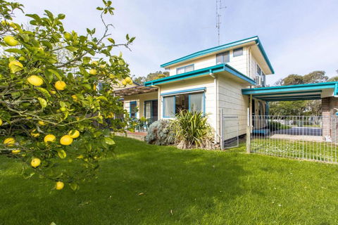 HOLIDAY On NAUTILUS INVERLOCH - QLD Tourism 5