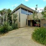 STYLISH HOLIDAY HOME OPPOSITE SURF - QLD Tourism 0