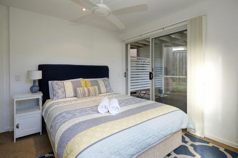 BEACH BAY BEE PET FRIENDLY - QLD Tourism 2