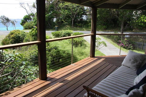 FAR SHORE - Queensland Tourism 3