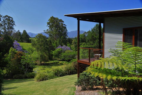 Lilypad Luxury Cabins - Queensland Tourism 5