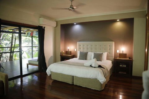 Treetops Retreat Cairns - QLD Tourism 3