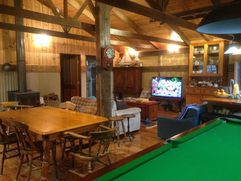 Mud Hollow Barn - QLD Tourism 3