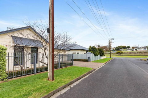 Domain Two Apartment - Queensland Tourism 1