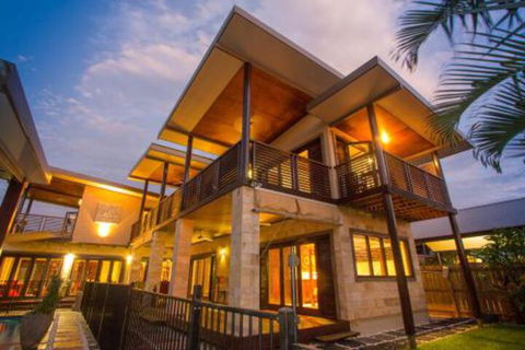 Serendipity Cable Beach Escape - Queensland Tourism 0