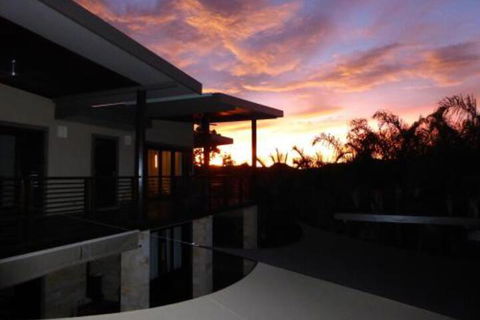 Serendipity Cable Beach Escape - Queensland Tourism 4