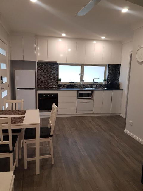 Edwin Place Apartment - Queensland Tourism 5