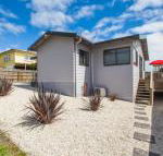 Bircoo Cottage Beach  Golf Getaway - QLD Tourism
