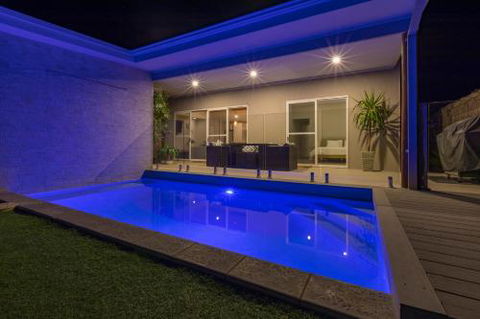 Sols Place Boutique Pool Villas - QLD Tourism 3
