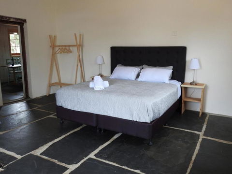 Cooks Cottage - Queensland Tourism 5