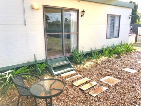 Cute Private Studio Flat With AIRCON! - Queensland Tourism 5