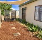 Cute Private Studio Flat with AIRCON - Queensland Tourism