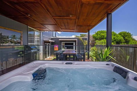 Island Getaway Cape Woolamai - Queensland Tourism 1