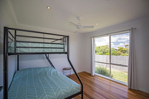 Island Getaway Cape Woolamai - Queensland Tourism 4