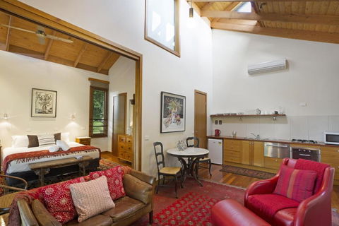 Kates Place Daylesford - Queensland Tourism 6
