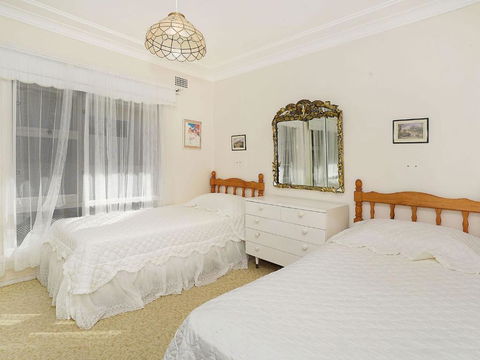 Toowoon Bay Beachside Unit Unit 4 - QLD Tourism 1