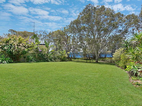 The Corso Gorokan - Queensland Tourism 1