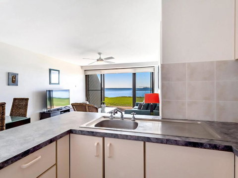 Soldiers Point Road Harbourside Unit 02 07 - QLD Tourism 4