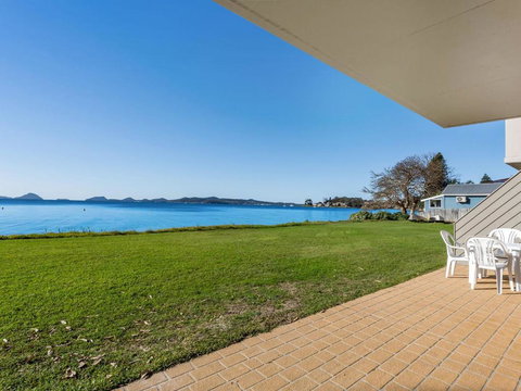 Soldiers Point Road Harbourside Unit 02 07 - QLD Tourism 6