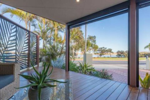 Starboard Views Kalbarri River Front Apartment - QLD Tourism 2