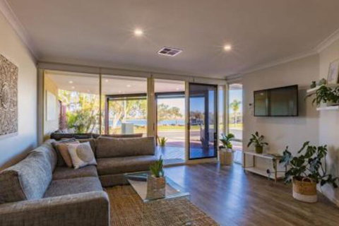 Starboard Views Kalbarri River Front Apartment - QLD Tourism 6