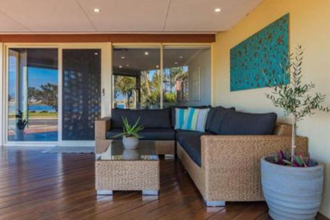 Starboard Views Kalbarri River Front Apartment - QLD Tourism 1