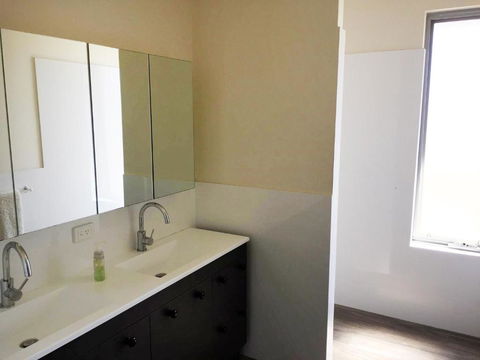 Blue Sky Apartment - Queensland Tourism 4