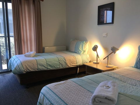 Kilcunda Ocean View Motel - Queensland Tourism 3