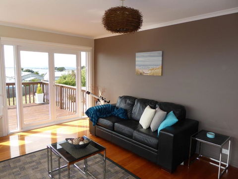 Panoramic Views On Walter - QLD Tourism 5