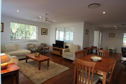 SEAMIST - Queensland Tourism 4