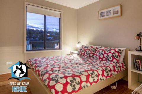 Almost New + Sea & Lake Views - Queensland Tourism 4
