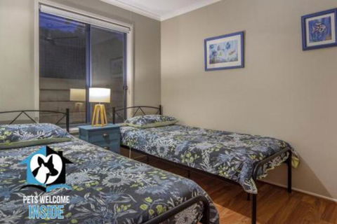 Almost New + Sea & Lake Views - Queensland Tourism 6