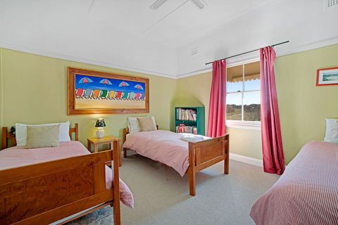 Lone Pine Farmhouse - Queensland Tourism 3