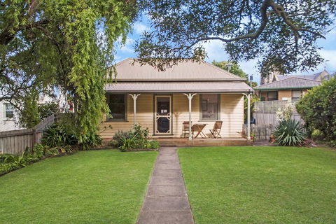 Millers Cottage - Queensland Tourism 1
