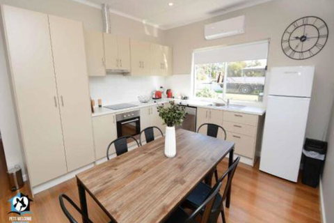 Just Renovated 2BR Cottage In Heart Of Wentworth - QLD Tourism 6