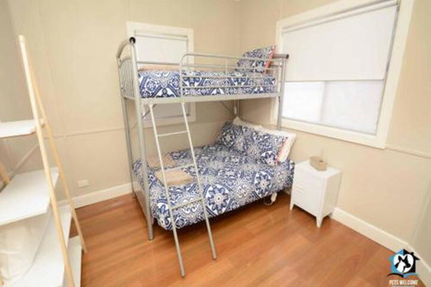 Just Renovated 2BR Cottage In Heart Of Wentworth - QLD Tourism 0