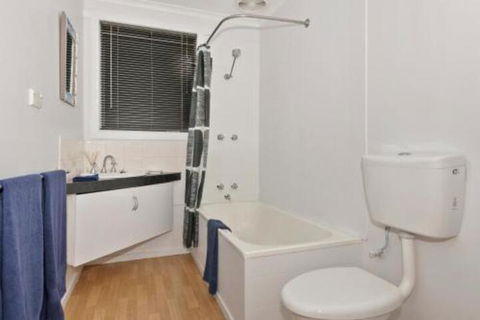 Elkie Villa 2 Bedroom Unit Burnie - Queensland Tourism 5