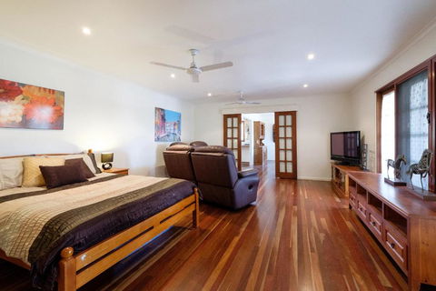 Home At Southside Central - QLD Tourism 6