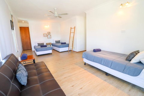 Ripples By The Sea - QLD Tourism 1