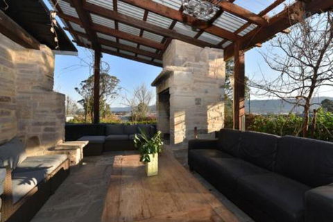 Millfield Eco Lodge With Views & Inside / Outside Hangouts - QLD Tourism 6