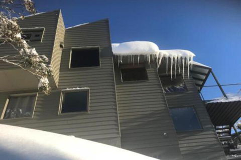 Winterbrook Chalet - QLD Tourism 0