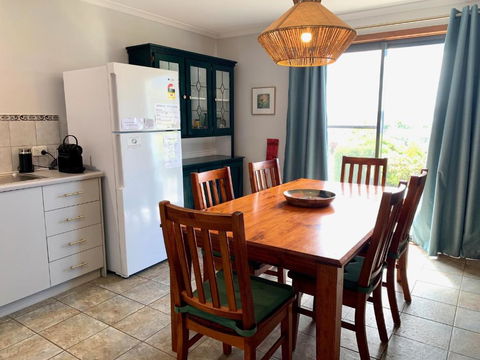 Wintersun Holiday Cottages - Queensland Tourism 5