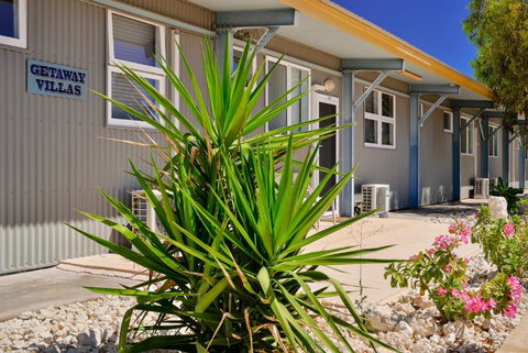 Getaway Villas Unit 38 12 1 Bedroom Self Contained Accommodation - QLD Tourism 4