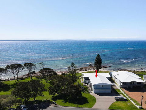 Ocean Blue Apartment Three Apartment On 2nd Level - QLD Tourism 5