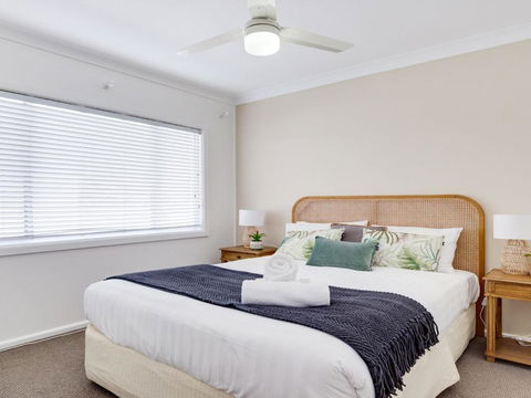 Ocean Blue Apartment Three Apartment On 2nd Level - QLD Tourism 1