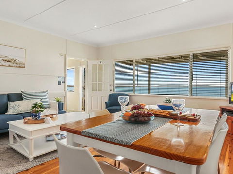 Ocean Blue Apartment Two Oceanfront Apartment - QLD Tourism 2