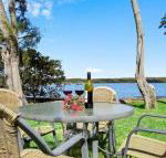 Sanctuary on the Bay fish or kayak from the yard - Queensland Tourism
