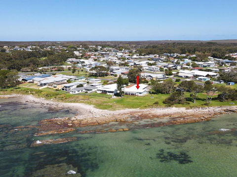Ocean Blue Apartment Five Ground Floor Apartment - QLD Tourism 1