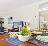 Summer Breeze clean  simple 200m to beach - Queensland Tourism